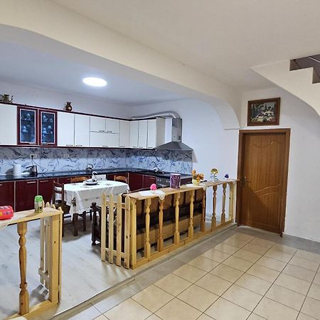 Përmet Maria Guest House מראה חיצוני תמונה